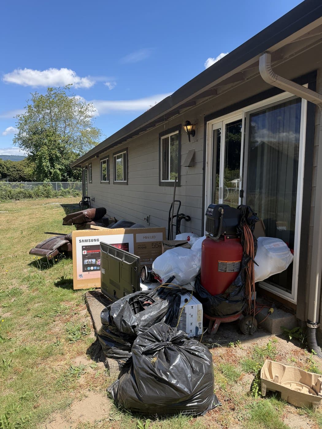Appliance Removal by Brisk Junk Removal